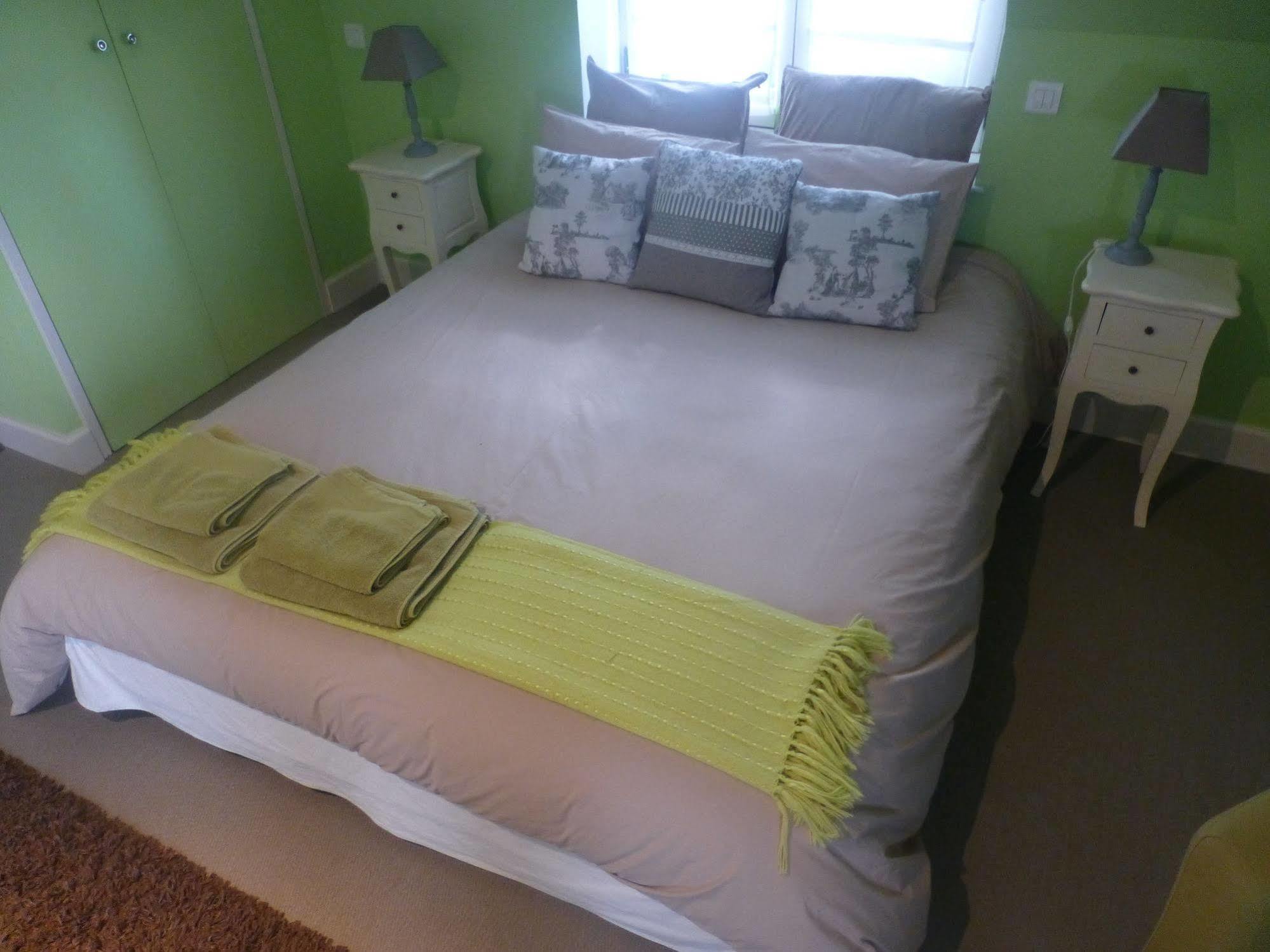 La Demeure Du Goupil Bed & Breakfast Brissac-Quince ภายนอก รูปภาพ